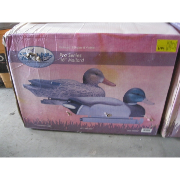 PRO SERIES 16" MALLARD DUCK DECOYS