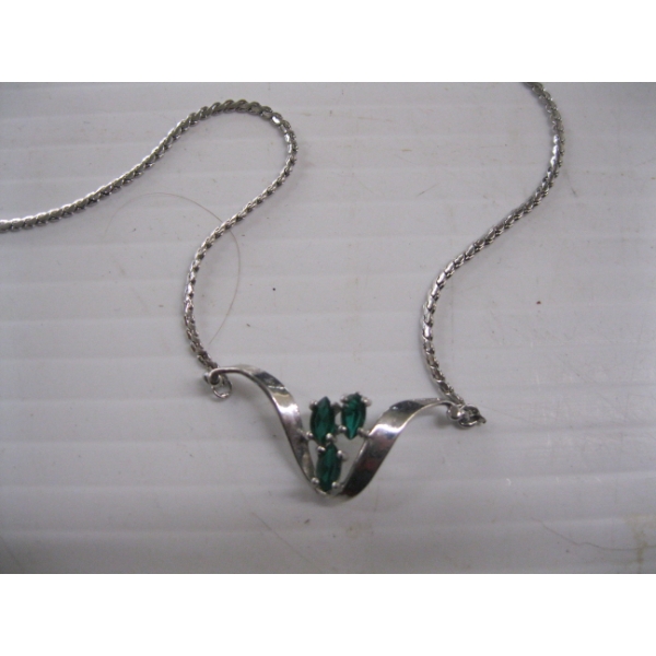 EMERALD & .925 SILVER CHAIN