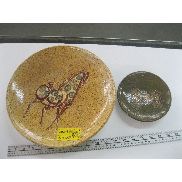 2 ALFARAZ SPANISH PLATES