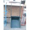 Image 5 : SM. 4 WHEEL HAND TRUCK & A SNOW SHOVEL