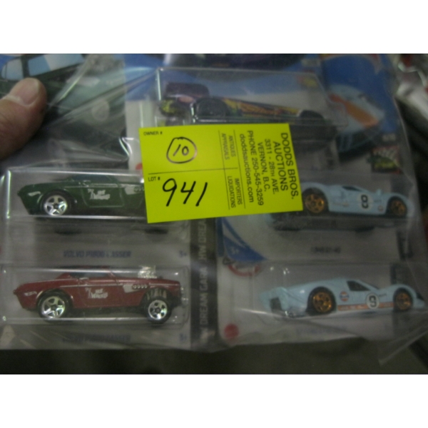 10 NEW HOTWHEELS CARS