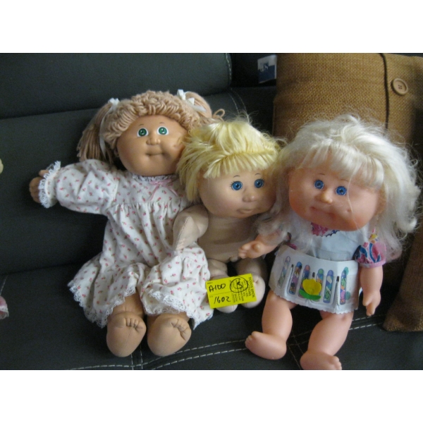 3 CABBAGE PATCH DOLLS