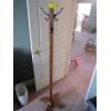 Image 2 : WOODEN COATRACK