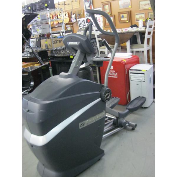 OCTANE FITNESS PRO STEPPER ELLIPTICAL MACHINE W/MAT
