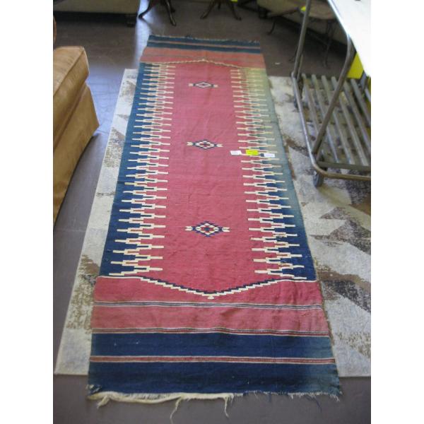 VINTAGE NAVAJO RUG