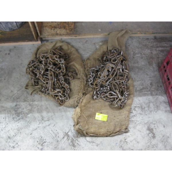 SET OF TIRE CHAINS