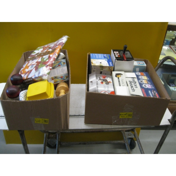 2 FLATS OF MISC. APPLE PEELERS, CHOPPER, ROLLING PIN, ETC.