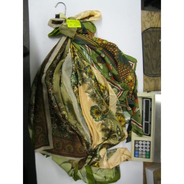 BUNDLE OF SCARVES