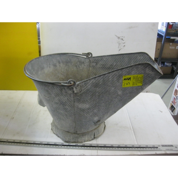 METAL COAL SCUTTLE