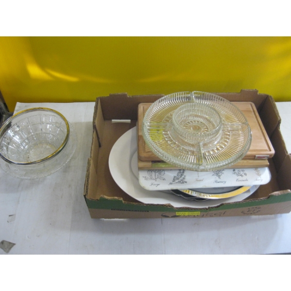 BOX OF MISC. SERVING TRAYS, CUTTING BOARDS, CONDIMENT DISH, ETC.