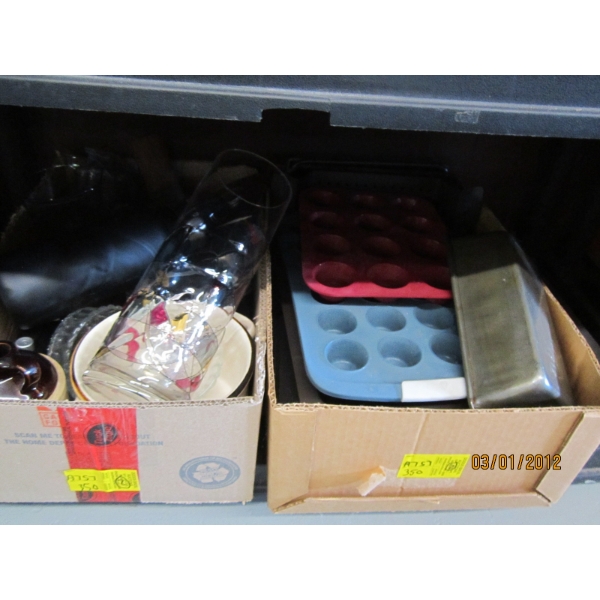 2 FLATS OF BAKING DISHES, SM. CROCK, ETC.