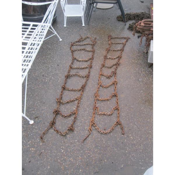 SET OF V BAR TIRE CHAINS