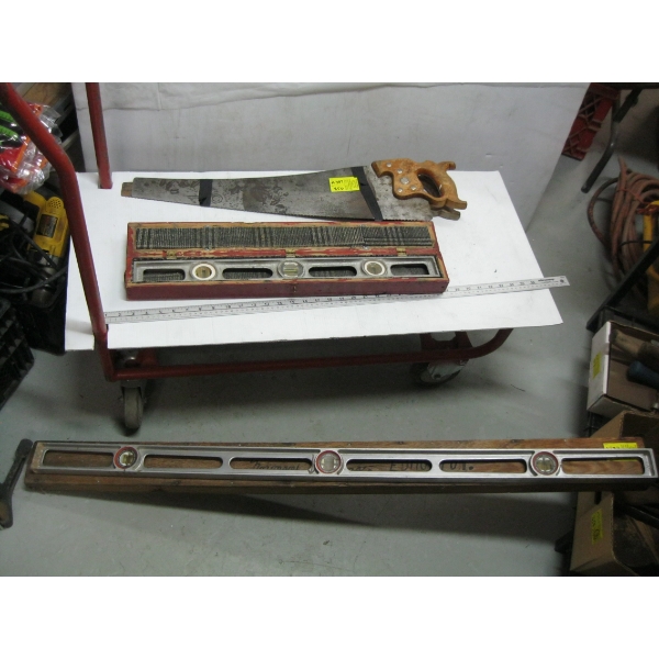 HANDSAWS & 2 LEVELS IN WOOD CASES