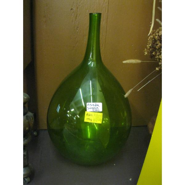 ACEDA SWEDISH GLASS GREEN VASE