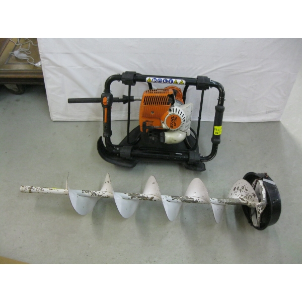 STIHL BT130 GAS POWERED AUGER W/BIT