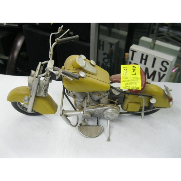 DIECAST VINTAGE MOTORCYCLE