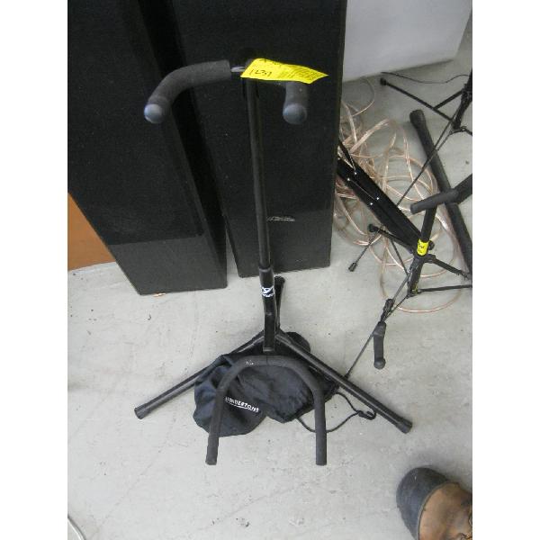 GUITAR STAND