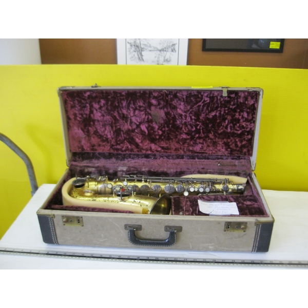 CONN ALTO SAX 1925 - NEW WONDER SERIES ARTIST SPECIAL - SILVERPLATED KEYS - GOOD SHAPE OF AGE