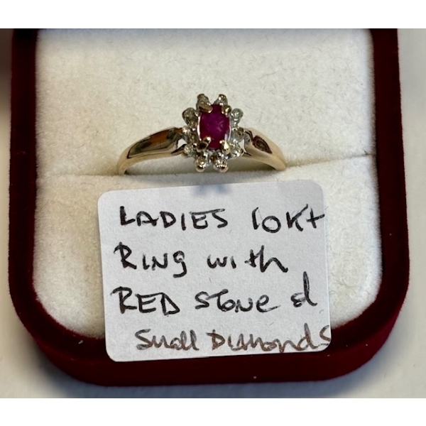 LADIES 10KT RING W/RED STONE & SM. DIAMONDS SZ 7 1/2
