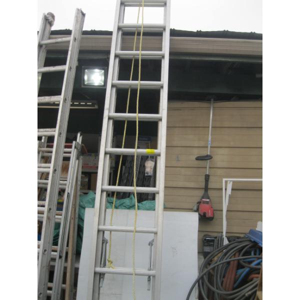 HEAVY DUTY ALUMINUM 28' EXTENSION LADDER