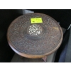 Image 2 : VINTAGE INDIAN HAND CARVED 3 LEG TABLE