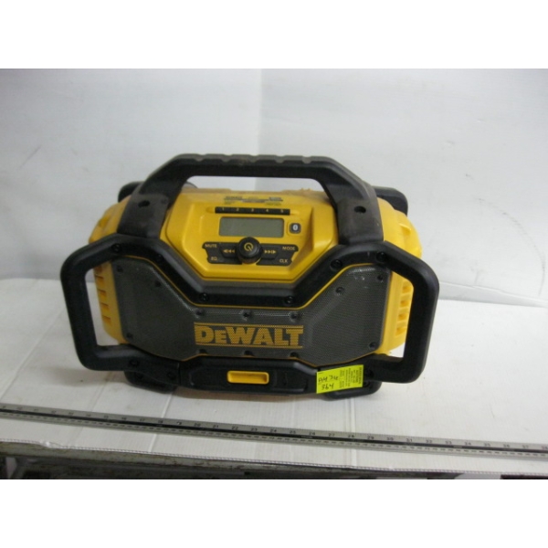 DEWALT RADIO