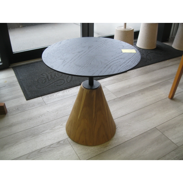 BLACK TOP WOOD LOOK METAL BASE OCCASIONAL TABLE