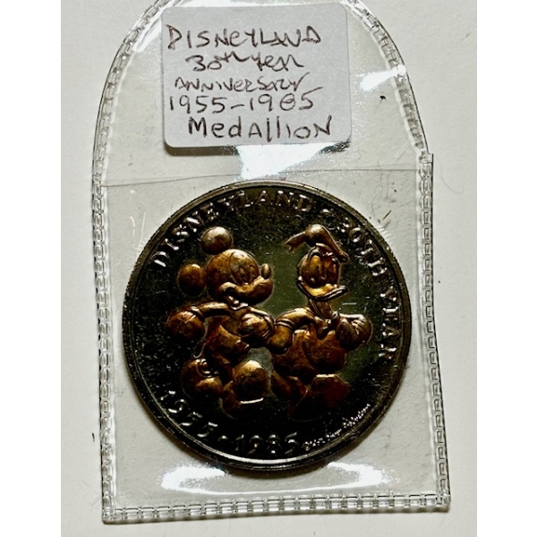 DISNEYLAND 30TH YEAR ANNIV. (1955-1985) MEDALLION