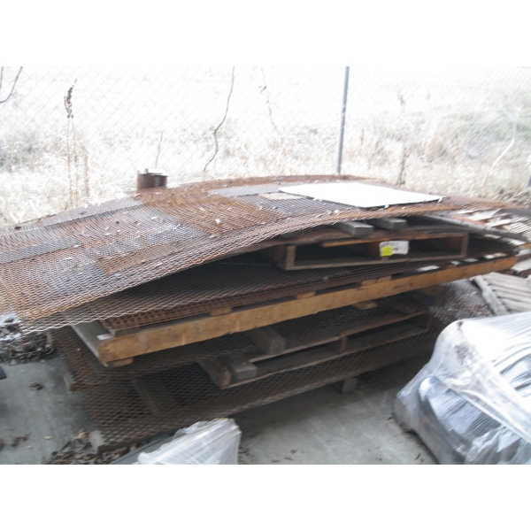 LG. PALLET OF STEEL GRADING