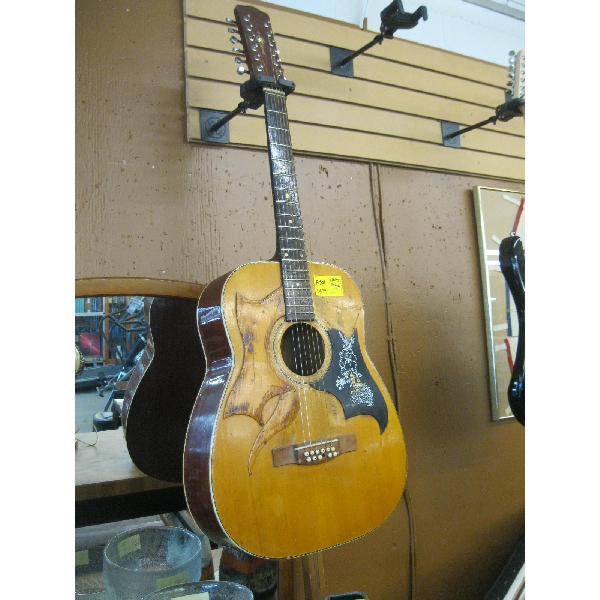 LEFT HAND ACOUSTIC GUITAR - 12 STRING (HAS 6 STRINGS)