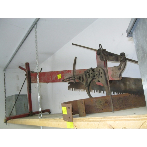 VINTAGE FOLDING SAWING MACHINE