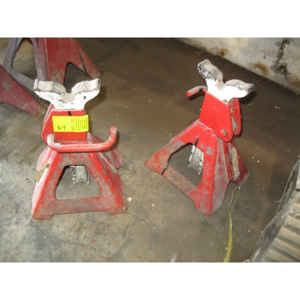 PR OF SMALL AXLE STANDS