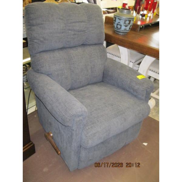 LAZY BOY RECLINER - FROM SMOKER'S HOME