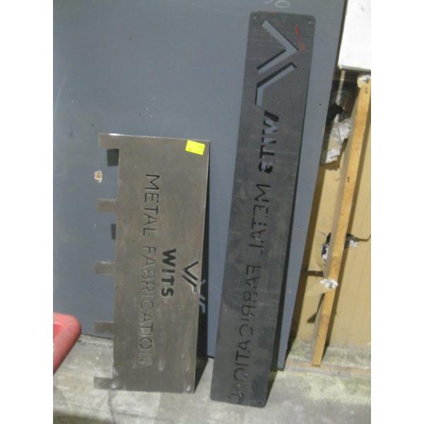 2 METAL SIGNS