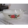 Image 1 : 2 VINTAGE COVERED BAKING DISHES