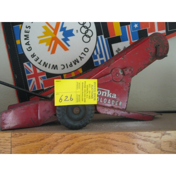 TONKA TIN SAND LOADER