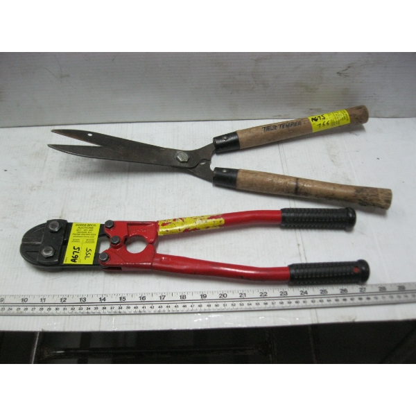 PAIR OF BOLT CUTTERS & GRASS CUTTERS