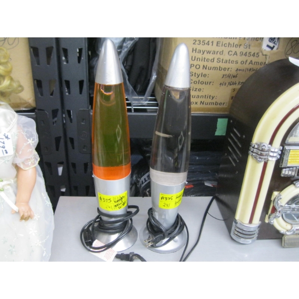 2 LAVA LAMPS - NEED BULBS
