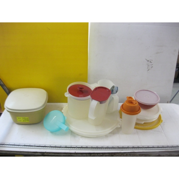 TUPPERWARE