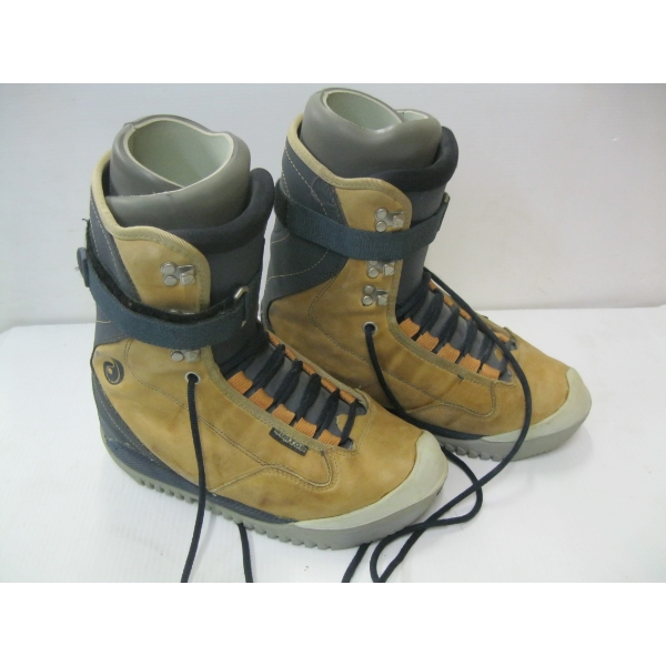PAIR OF BURTON SNOWBOARD BOOTS, SZ 8