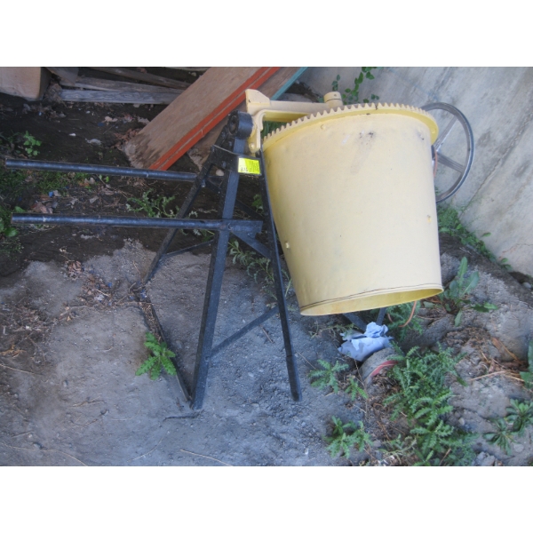CEMENT MIXER - NEEDS NEW ELECTRIC MOTOR