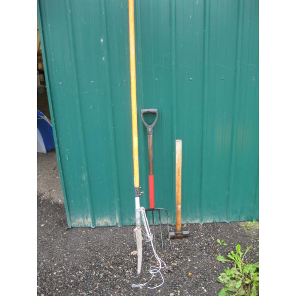 SLEDGEHAMMER, FORK, LONG HANDLE PRUNER, ETC.