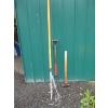 Image 1 : SLEDGEHAMMER, FORK, LONG HANDLE PRUNER, ETC.