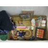 Image 2 : 2 FLATS OF DÉCOR