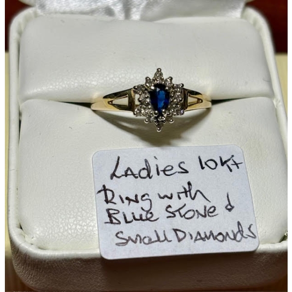 LADIES 10KT RING W/BLUE STONE & SMALL DIAMONDS - SZ 9