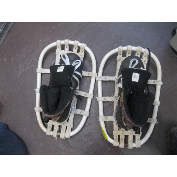 PAIR OF BEARPAW SNOWSHOES W/BOOTS