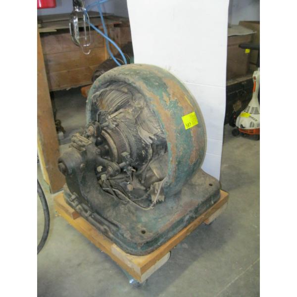LG. VINTAGE GENERATOR UNIT