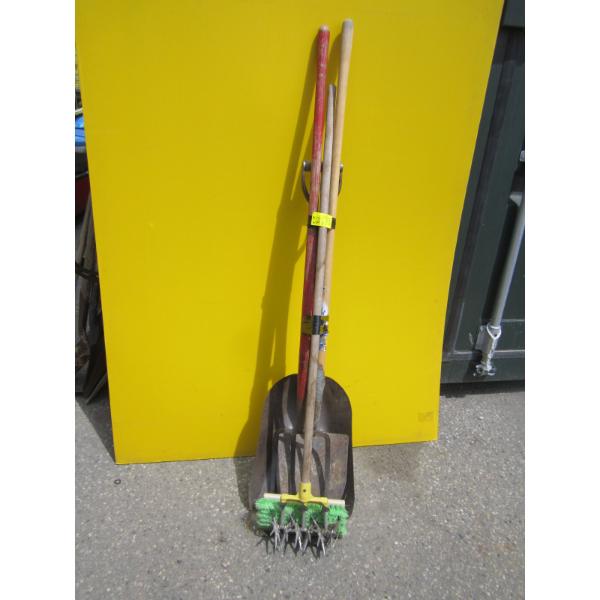 BUNDLE OF ASST. GARDEN TOOLS