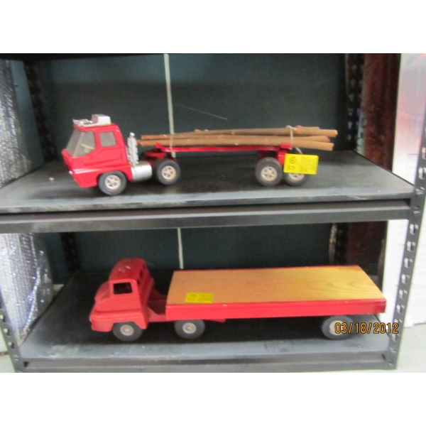 2 VINTAGE TRUCKS - LOGGING TRUCK & FLATBED