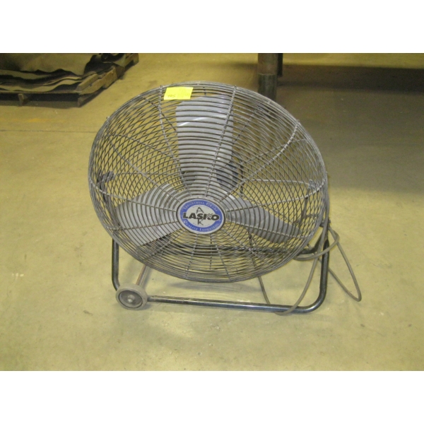 LG. FLOOR FAN ON WHEELS